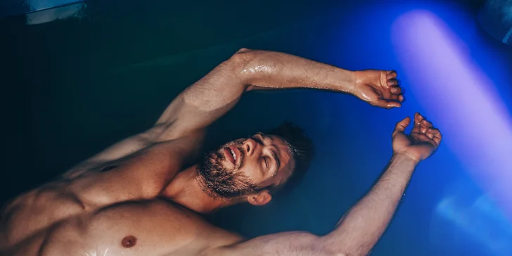 Float terapia: absolútne uvoľnenie pri vznášaní sa v roztoku Epsomskej soli