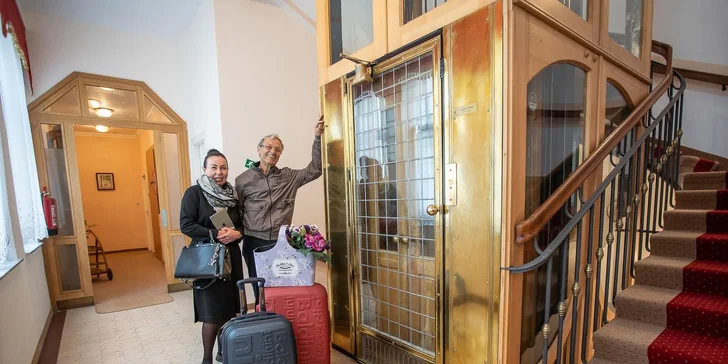 Dovolenka v centre Karlových Varov: apartmán s raňajkami aj kozmetické ošetrenie