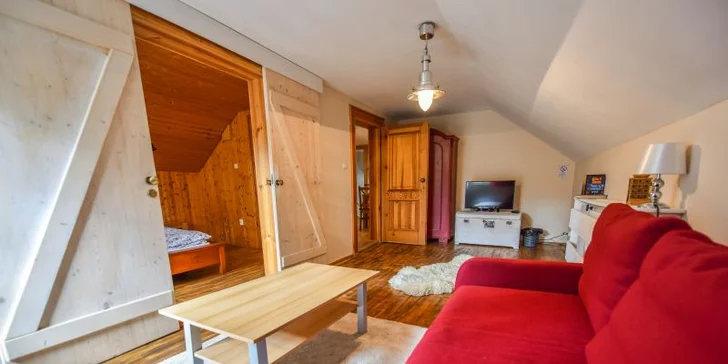Nezabudnuteľná dovolenka v Tatrách: ubytovanie v rozprávkových zruboch a rodinných apartmánoch s raňajkami