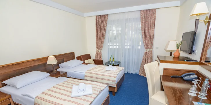 Skvelá dovolenka v Chorvátsku: all inclusive v hoteli pri kamienkovej pláži