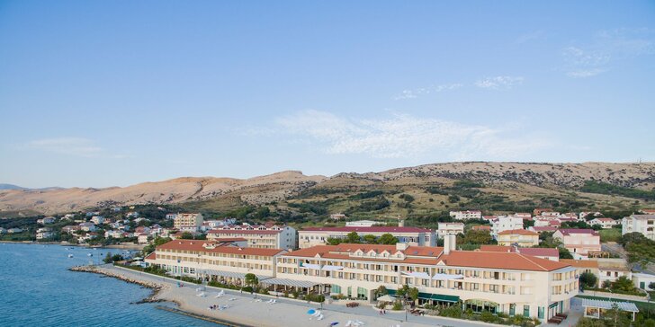 Skvelá dovolenka v Chorvátsku: all inclusive v hoteli pri kamienkovej pláži