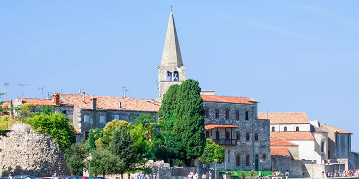 Víkendové kúpanie v chorvátskom Poreči: historické centrum mesta, pláž i aquapark