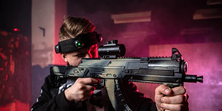 Super zábava pri laser tagu v HERO FACTORY