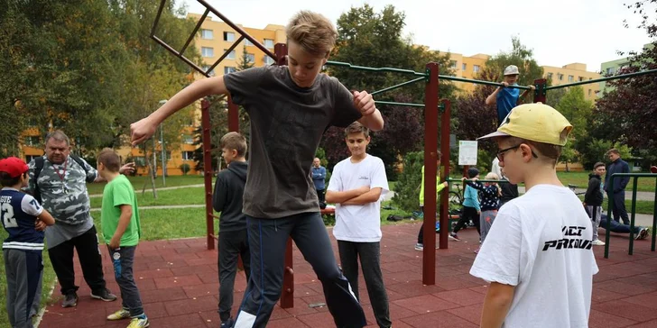Nezabudnuteľný letný parkour tábor: tréningy parkouru a freerunningu, bazén i wellness