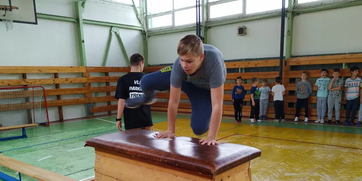Nezabudnuteľný letný parkour tábor: tréningy parkouru a freerunningu, bazén i wellness