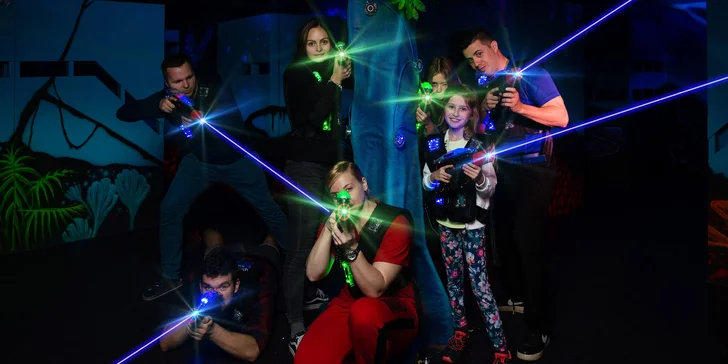 Nervydrásajúca prestrelka LASER TAG v modernej aréne LASER ZONE