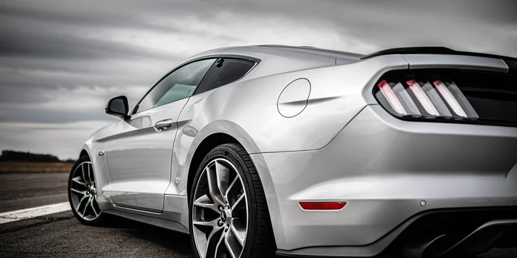 Zážitková jazda na americkom FORD MUSTANG GT ROUSH 560 HP v Bratislave, Nitre či Senici