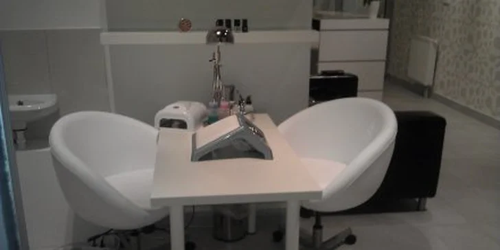2,99 eur za peeling, parafínový zábal na ruky a masáž rúk. Majte rúčky ako v bavlnke, so zľavou 77%!