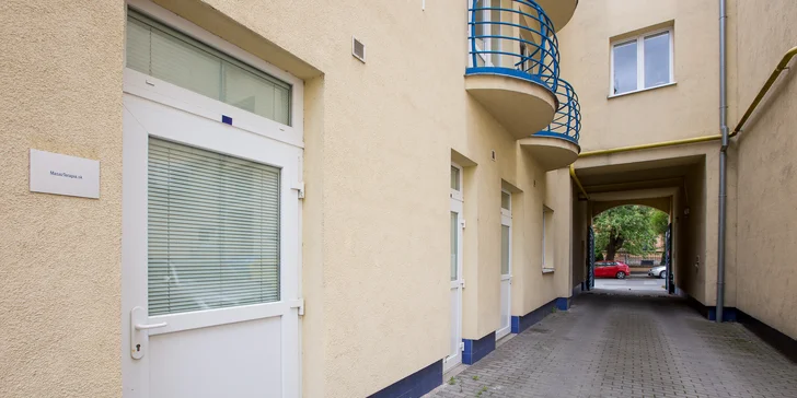 Uvoľňujúce masáže: Klasická masáž, bankovanie aj luxusná čokoládová masáž