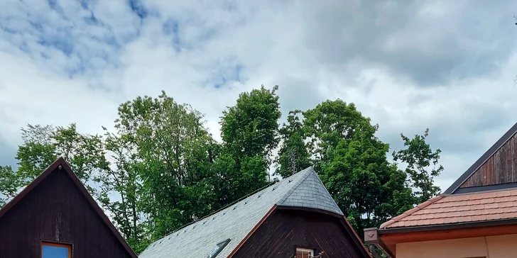 Výnimočný pobyt v historickom centre Kežmarku: romantický penzión s raňajkami, barom a terasou