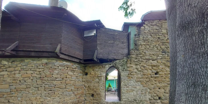 Výnimočný pobyt v historickom centre Kežmarku: romantický penzión s raňajkami, barom a terasou