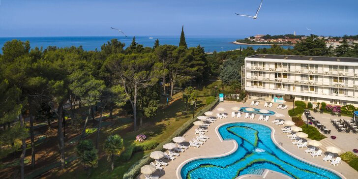 Senzačná dovolenka v Chorvátsku: 3* hotel kúsok od mora, bazén a polpenzia
