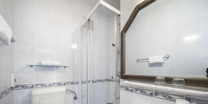 Senzačná dovolenka v Chorvátsku: 3* hotel kúsok od mora, bazén a polpenzia