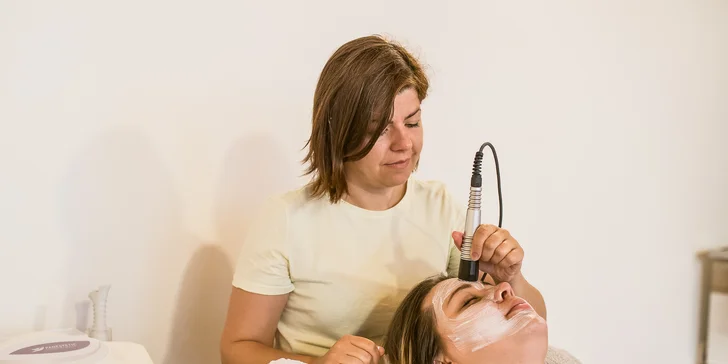 Zoštíhľujúce procedúry a vypnutie pleti prístrojom Zoner ANTIAGE Trilogy
