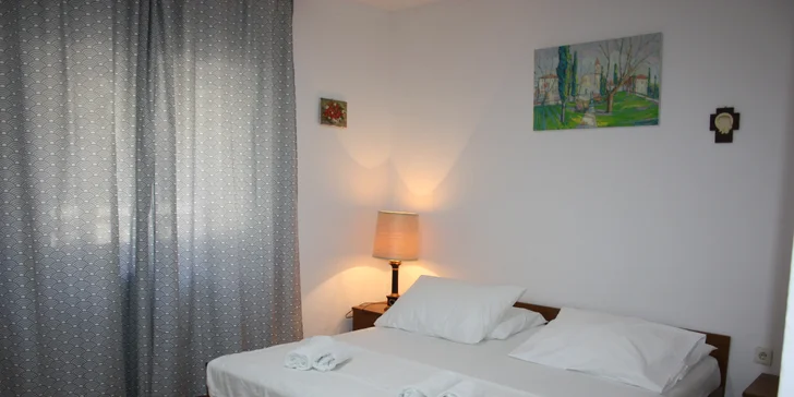 Leto na Makarskej riviére: apartmány len 200 m od mora, plne vybavená kuchyňa