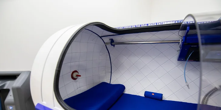 Vyškúšajte liečebné účinky hyperbarickej terapie kyslíkom na vlastnej koži