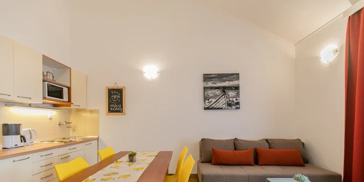 Dovolenka pri Splite: apartmány pre 2-6 osôb v plne vybavenom rezorte