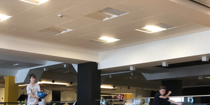Nadupaná zábava na dennom detskom bowlingovom tábore v Žiline