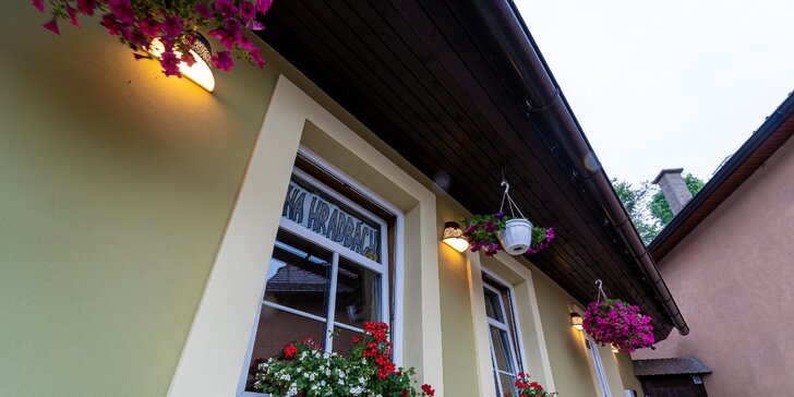 Výnimočný pobyt v historickom centre Kežmarku: romantický penzión s raňajkami, barom a terasou