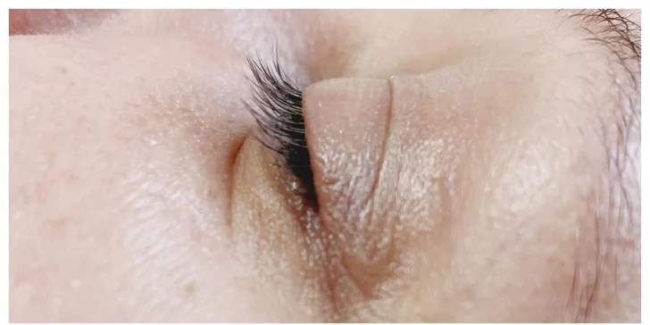 Krása nepočká! Lash lifting mihalníc a laminácia obočia v salóne Timea