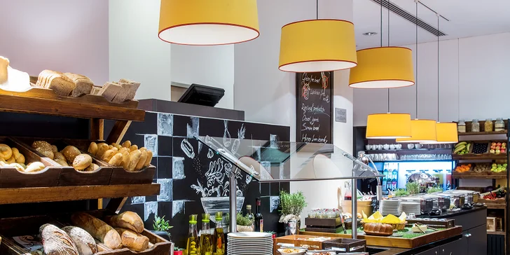 Dovolenka v Prahe: moderný hotel na Smíchove, raňajky aj terasa vo vnútrobloku