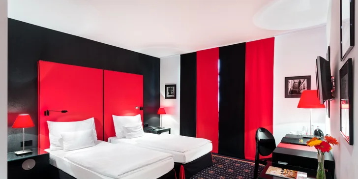 Dovolenka v Prahe: moderný hotel na Smíchove, raňajky aj terasa vo vnútrobloku