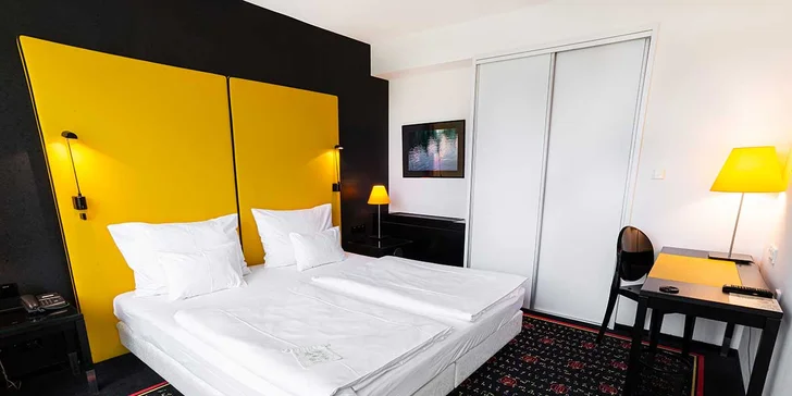 Dovolenka v Prahe: moderný hotel na Smíchove, raňajky aj terasa vo vnútrobloku