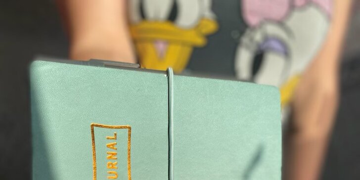 Japonská a klasická manikúra s gél lakom, gélové/akrylové nechty, mokrá pedikúra