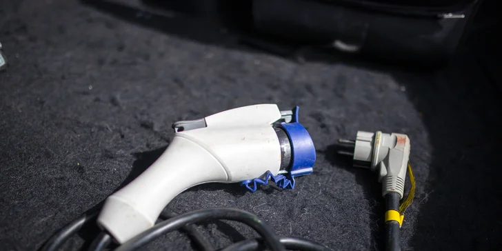 Prenájom elektromobilu Nissan LEAF na 1-7 dní bez obmedzení kilometrov a nabíjania