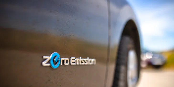 Prenájom elektromobilu Nissan LEAF na 1-7 dní bez obmedzení kilometrov a nabíjania