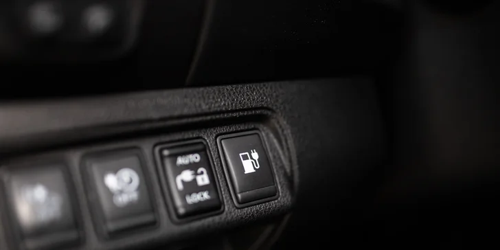Prenájom elektromobilu Nissan LEAF na 1-7 dní bez obmedzení kilometrov a nabíjania