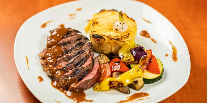 Lahodný rump steak so zemiakovou prílohou podľa vlastného výberu