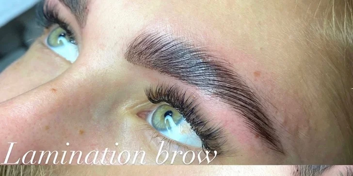 Laminácia obočia alebo lash lifting mihalníc v Beauty Salon Simone
