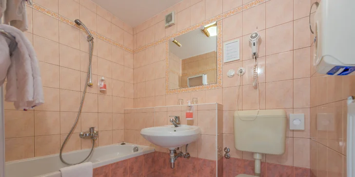 Dovolenka v Slovinsku len kúsok od jazera Bled: zero waste hotel, raňajky, wellness