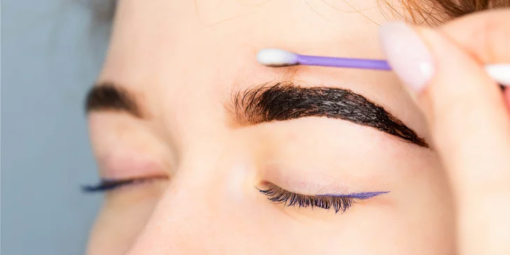 Laminácia obočia alebo lash lifting mihalníc v Beauty Salon Simone