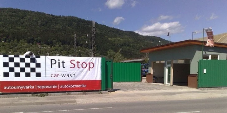 Kompletné ručné umytie auta s tepovaním, voskovaním či dezinfekcia