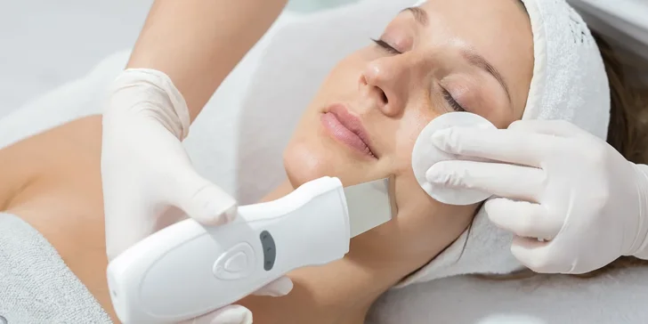 Kompletné ošetrenie pleti s masážou, skin scrubber v Beauty salon Simone