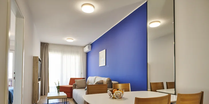 Letná dovolenka v Chorvátsku: nový aparthotel s vonkajším bazénom a raňajkami