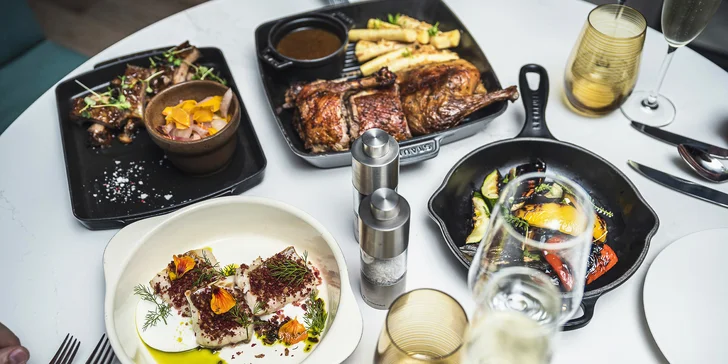 5* hotel Marriott v centre Prahy: raňajky a občerstvenie alebo brunch, parkovanie aj lístok na MHD