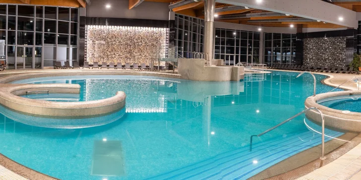 Wellness pobyt pri Balatone s polpenziou v Hoteli Azúr****