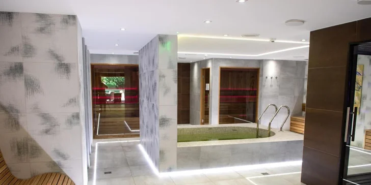 Wellness pobyt pri Balatone s polpenziou v Hoteli Azúr****