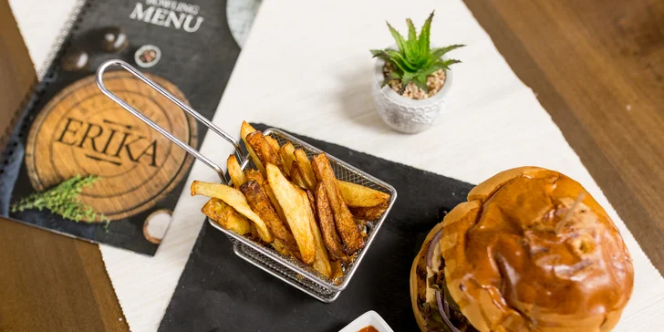Texas steak s volským okom alebo beef/pulled pork burger s domácimi hranolčekmi