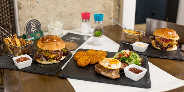 Texas steak s volským okom alebo beef/pulled pork burger s domácimi hranolčekmi