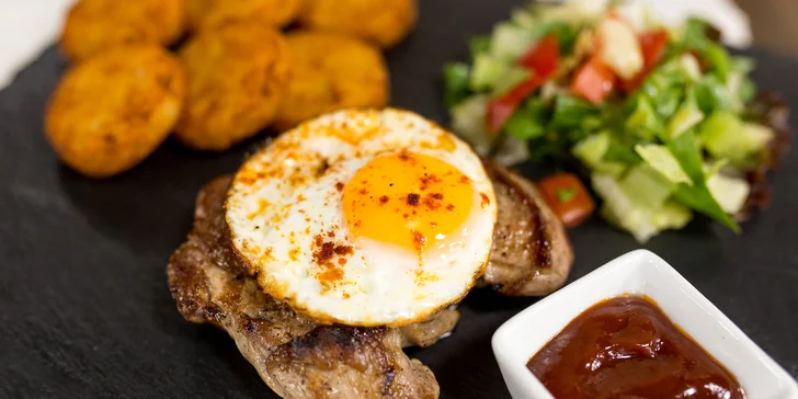 Texas steak s volským okom alebo beef/pulled pork burger s domácimi hranolčekmi