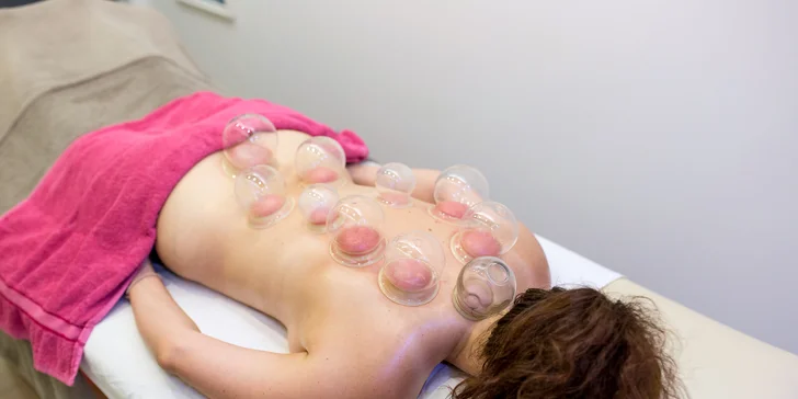 Klasická masáž chrbta, šije a rúk, bankovanie či reflexná masáž chodidiel