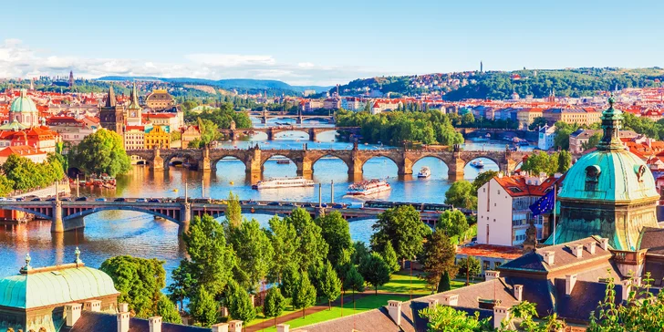 Rozprávkový pobyt v 4* hoteli na Václavskom námestí: raňajky aj večera a okružná jazda