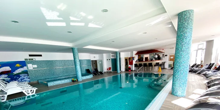 Prvotriedna dovolenka v Maďarsku: chatky alebo hotel s wellness, raňajky aj polpenzia