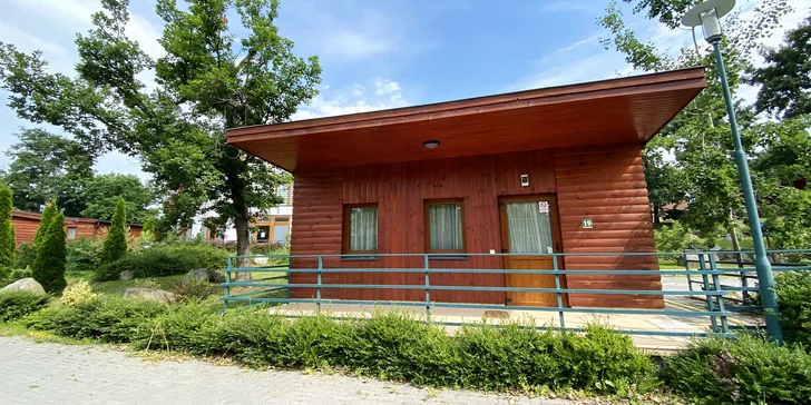 Prvotriedna dovolenka v Maďarsku: chatky alebo hotel s wellness, raňajky aj polpenzia