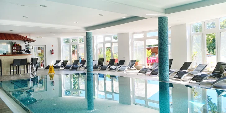 Prvotriedna dovolenka v Maďarsku: chatky alebo hotel s wellness, raňajky aj polpenzia