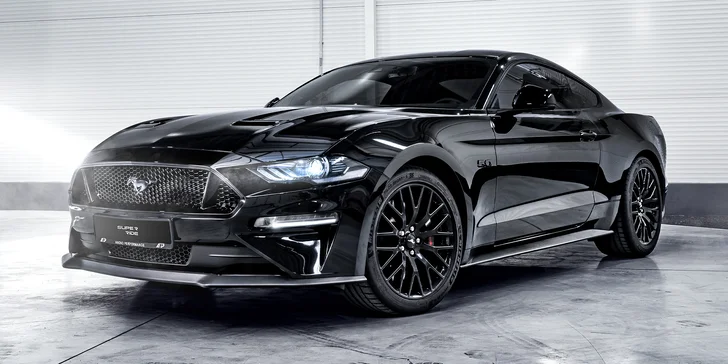 Doprajte si poriadnu jazdu na FORD MUSTANG GT 5.0 ako vodič alebo spolujazdec